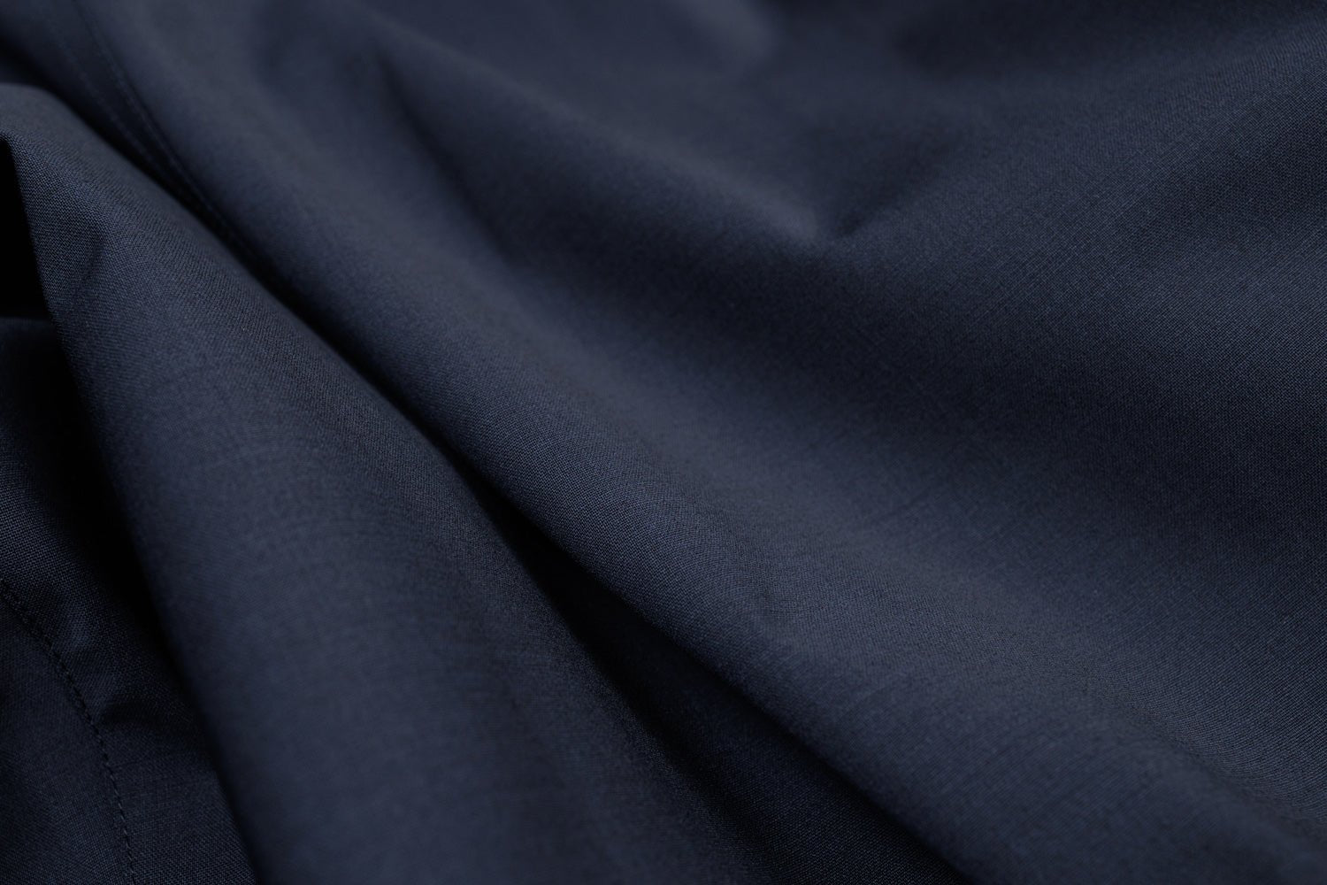 HAMILTON & HAYES 3/4 WATER REPELLANT COAT IN NAVY - Emporio